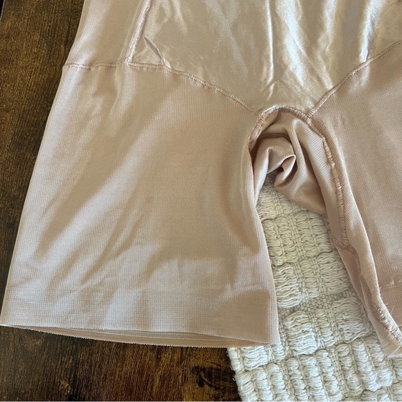 Naomi & Nicole Shapewear Shorts Size 2X - Picture 4 of 9